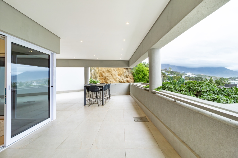 To Let 2 Bedroom Property for Rent in Clifton Western Cape